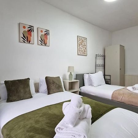 2 Bedroom Apartment Near Station London Exterior foto