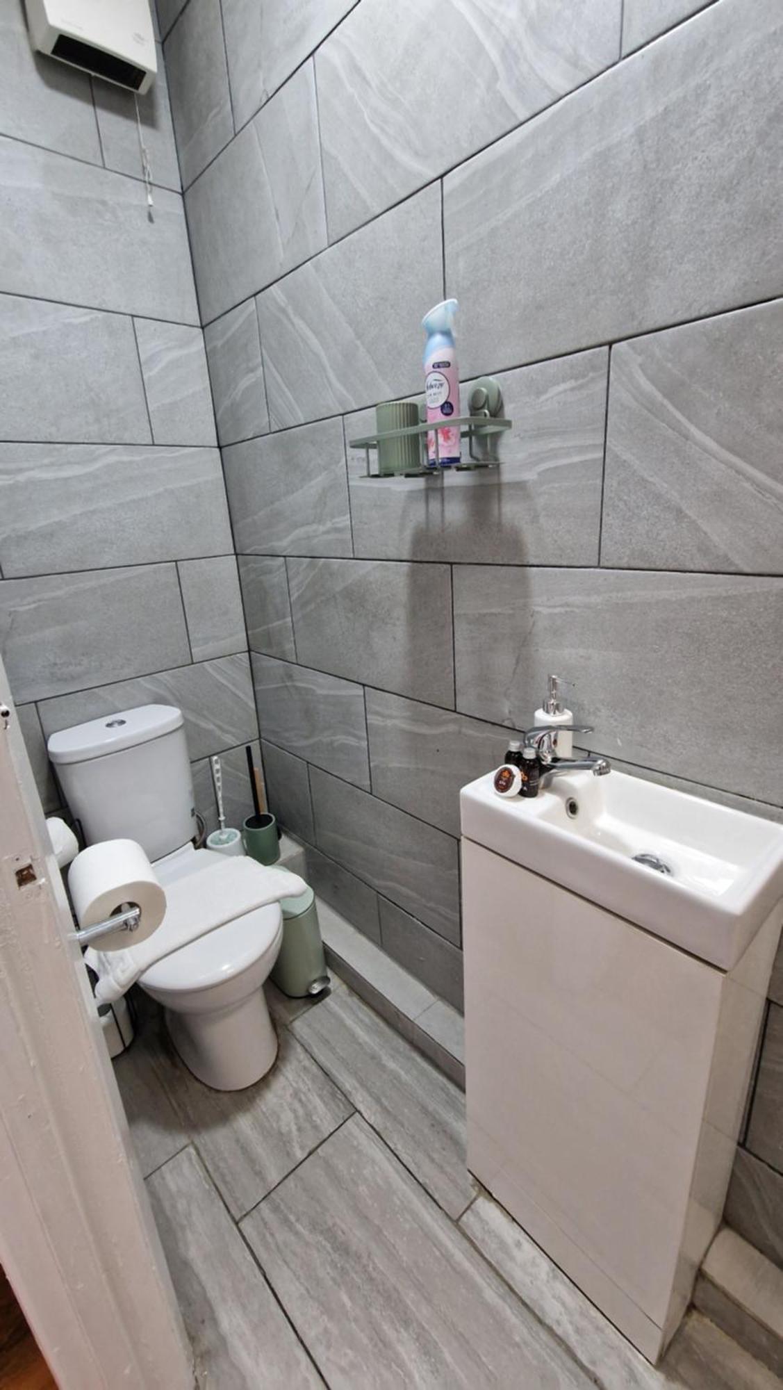 2 Bedroom Apartment Near Station London Exterior foto
